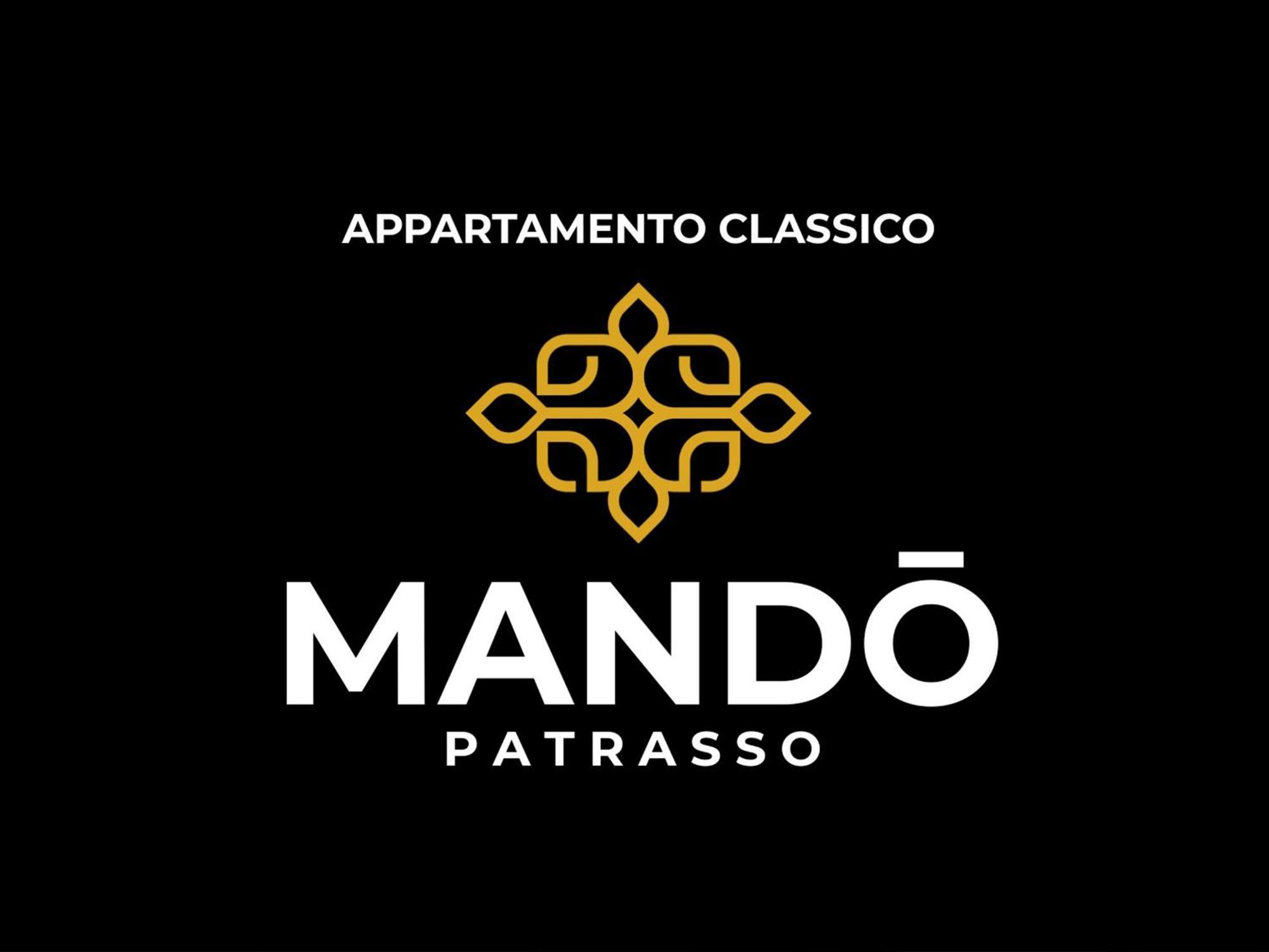 Mando Patrasso - Classical Apartment In The Center Of Patras With Free Parking Bagian luar foto